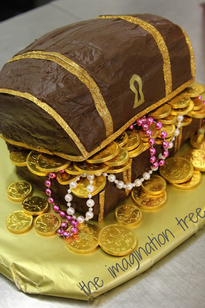 treasure chest cake