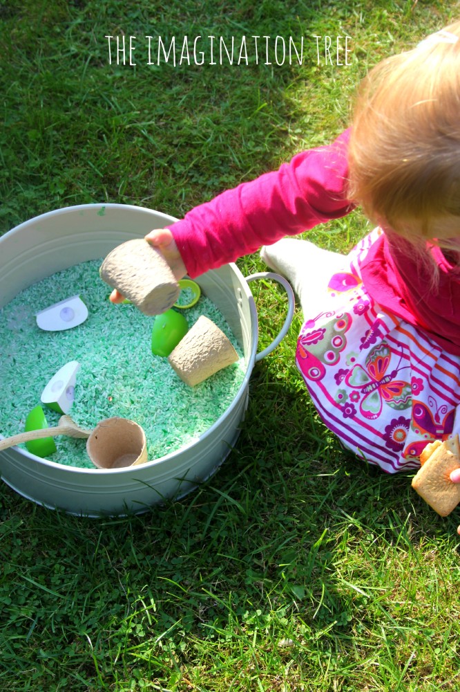 Apple cinnamon scented sensory rice play for an autumn sensory tub
