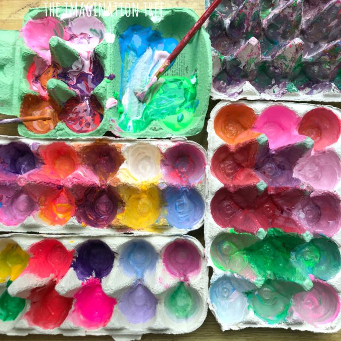 Colour mixing for egg carton flowers